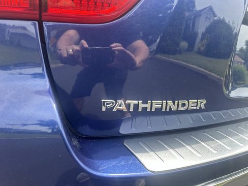 Used 2017 Nissan Pathfinder S FWD image 8