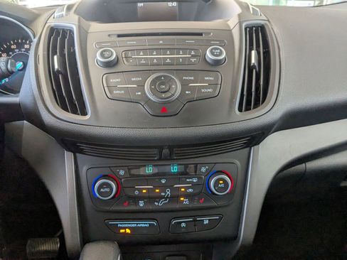 Used 2018 Ford Escape SE FWD image 18
