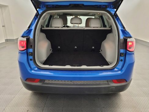 Used 2019 Jeep Compass Latitude FWD image 29