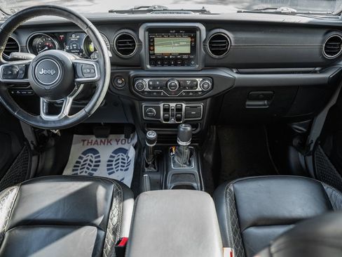 Used 2022 Jeep Wrangler Unlimited Sahara image 18