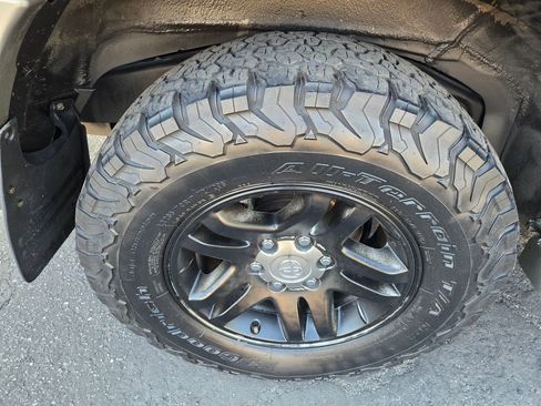 Used 2003 Toyota Sequoia SR5 image 30