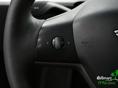Used 2023 Tesla Model Y Performance AWD/4WD image 38