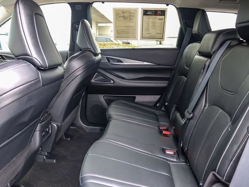 Certified 2024 INFINITI QX60 Luxe w/ Performance Audio Package FWD image 18