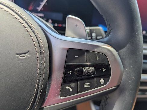 Used 2025 BMW X5 sDrive40i w/ M Sport Package image 12