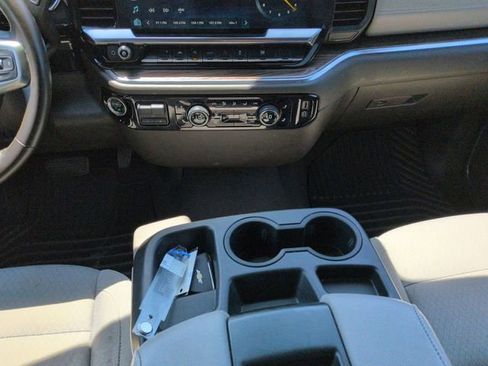 Used 2025 Chevrolet Silverado 1500 LT AWD/4WD image 23