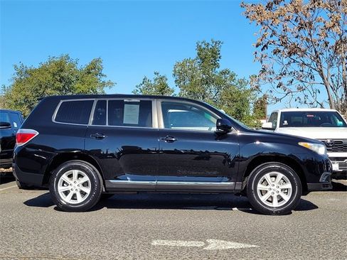 Used 2013 Toyota Highlander FWD image 5