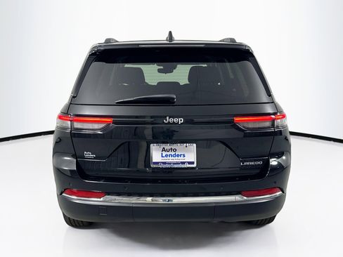 Used 2023 Jeep Grand Cherokee Laredo image 6