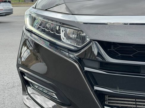 Used 2018 Honda Accord EX-L image 2