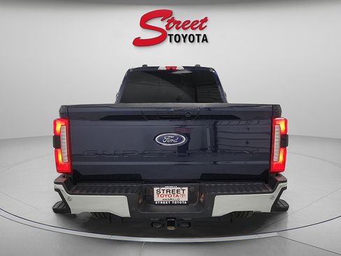 Used 2024 Ford F250 Lariat AWD/4WD image 3