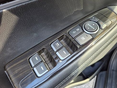 Used 2019 Kia Sorento L image 32