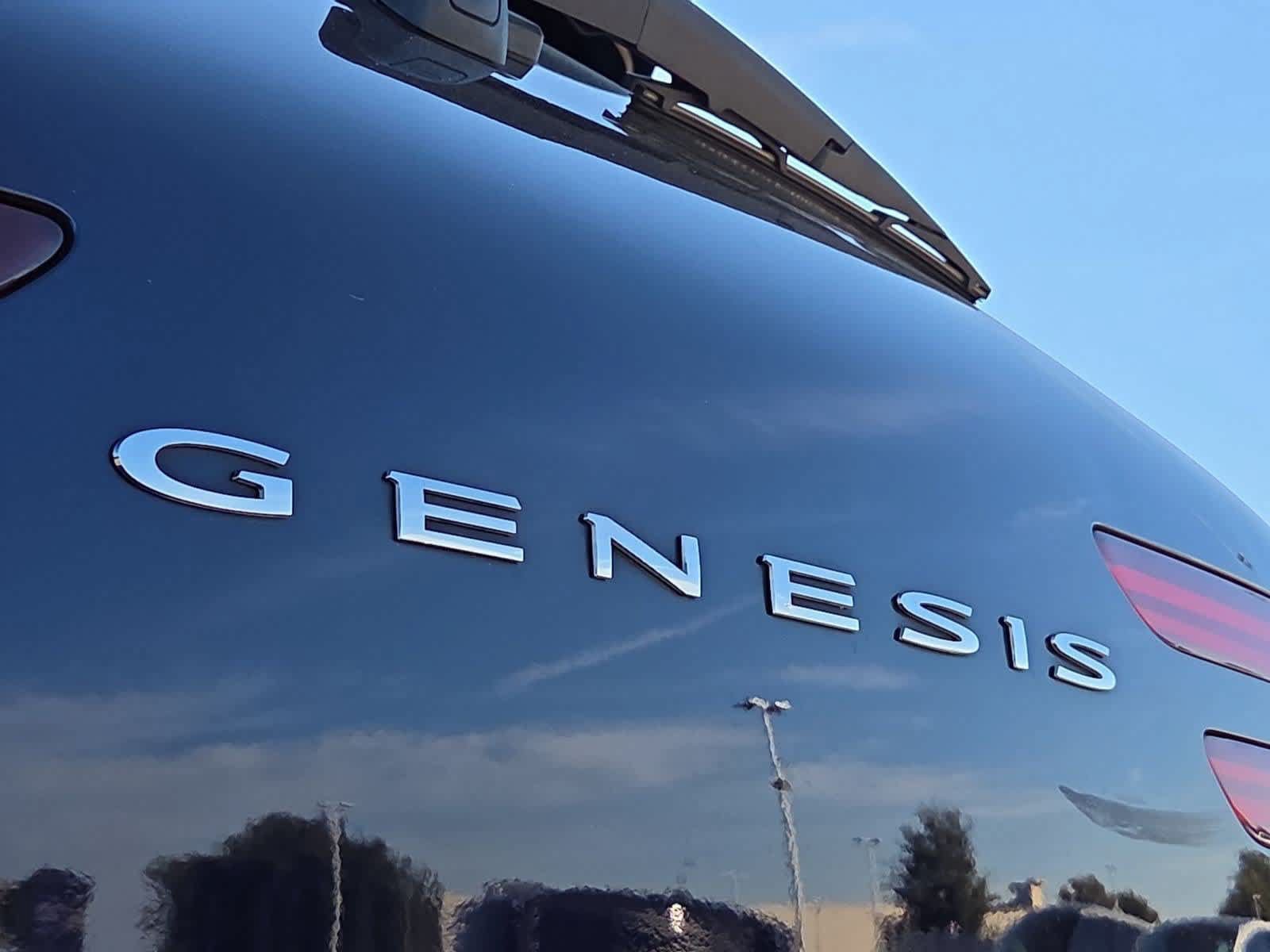 Used 2024 Genesis GV70 2.5T w/ Advanced Package AWD/4WD image 11