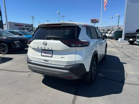 Used 2023 Nissan Rogue SV FWD image 11