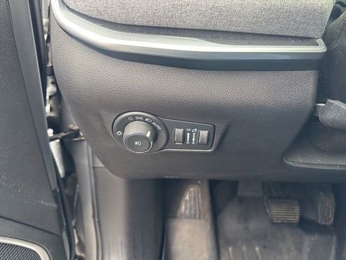 Used 2022 Jeep Compass Latitude w/ Convenience Group image 16