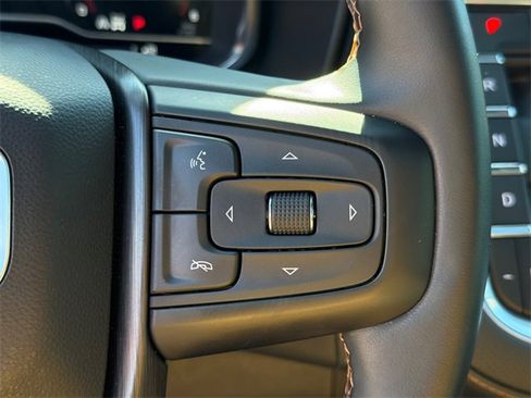 Used 2024 GMC Yukon XL AT4 image 27