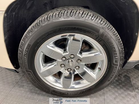 Used 2013 GMC Yukon XL SLT RWD image 19
