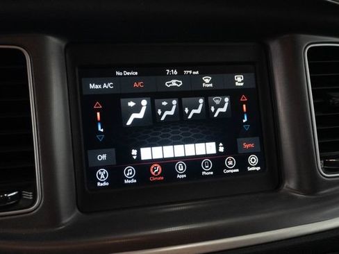Used 2022 Dodge Charger SXT RWD image 4