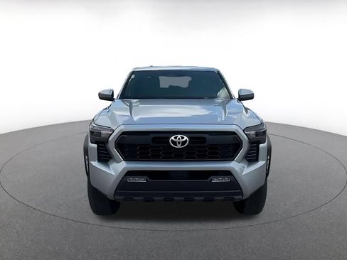 Used 2025 Toyota Tacoma TRD Off-Road AWD/4WD image 4