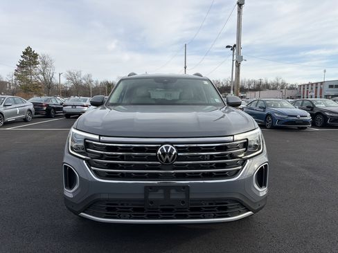 New 2026 Volkswagen Atlas SE image 2