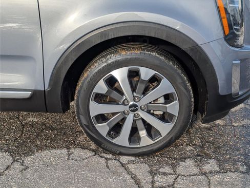 Used 2022 Kia Telluride S image 9