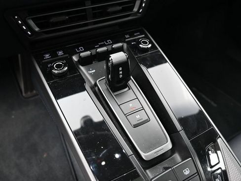 Certified 2023 Porsche 911 Carrera RWD image 11