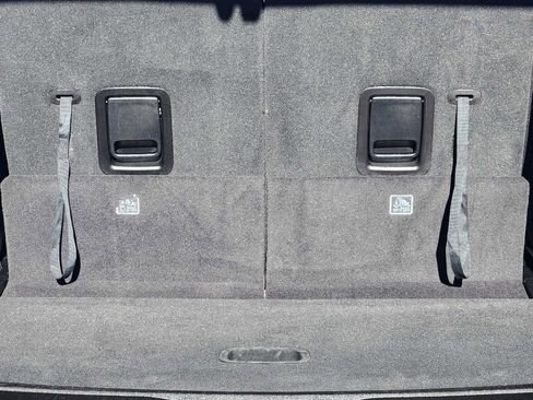 Used 2023 Jeep Grand Cherokee L Laredo image 14