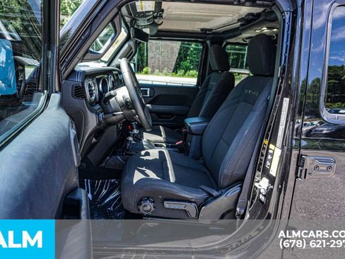 Used 2023 Jeep Gladiator Overland image 19
