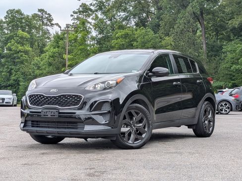 Used 2022 Kia Sportage LX w/ LX FWD Value Edition Package image 4
