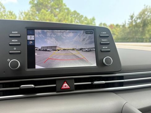 New 2026 Hyundai Elantra SE FWD image 23