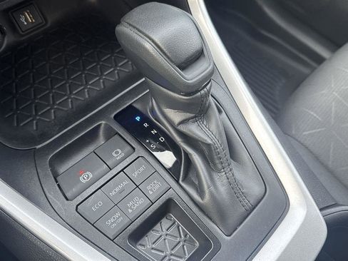 Used 2024 Toyota RAV4 XLE image 19