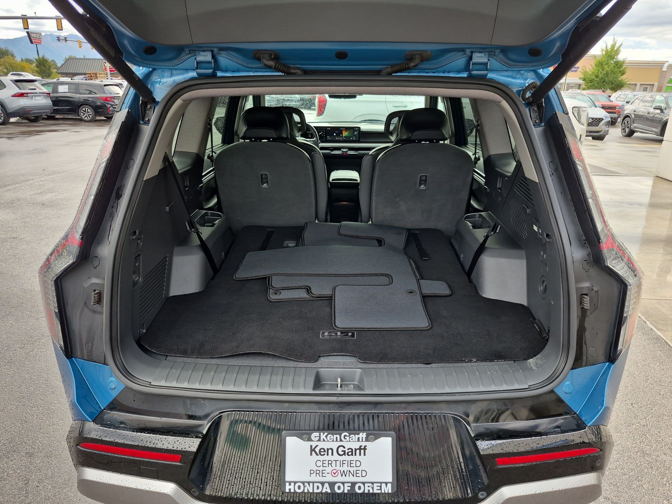 Used 2024 Kia EV9 Land w/ Towing Package AWD/4WD image 33