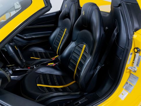 Used 2017 Ferrari 488 Spider RWD image 36