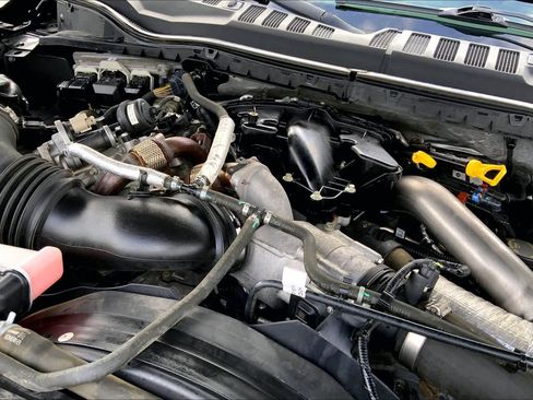 Used 2018 Ford F250 XLT w/ XLT Premium Package image 28