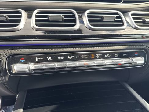 Used 2024 Mercedes-Benz Maybach GLS 600 4MATIC image 25