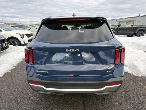 New 2026 Kia Sorento S image 5
