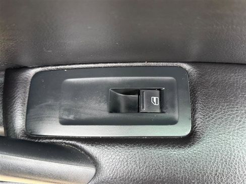 Used 2015 Volkswagen Passat 1.8T Limited Edition FWD image 29