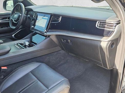 Used 2023 Jeep Wagoneer Series III w/ Premium Group I image 18