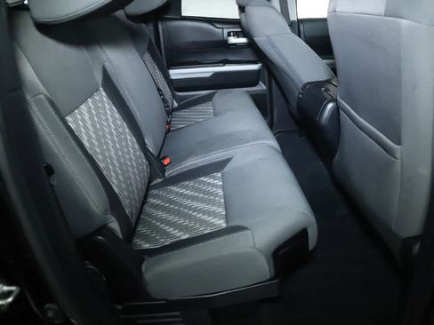 Used 2019 Toyota Tundra SR5 w/ SR5 Upgrade Package AWD/4WD image 31