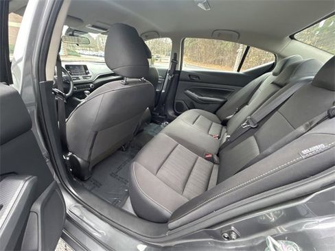 Used 2024 Nissan Altima 2.5 S image 12