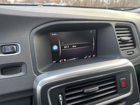 Used 2017 Volvo S60 T5 Dynamic w/ Vision Package image 19