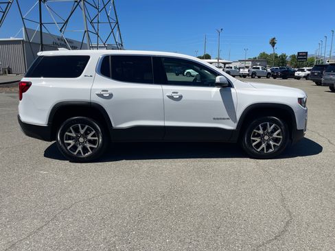 Used 2022 GMC Acadia SLE FWD image 5