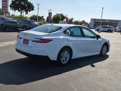 Used 2025 Toyota Camry LE FWD image 8