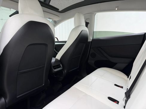Used 2023 Tesla Model Y Long Range AWD/4WD image 16