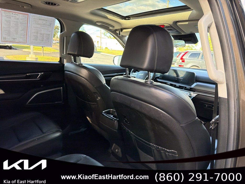 Certified 2024 Kia Telluride S w/ S Sunroof Package AWD/4WD image 14