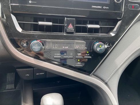 Used 2024 Toyota Camry XSE FWD image 32