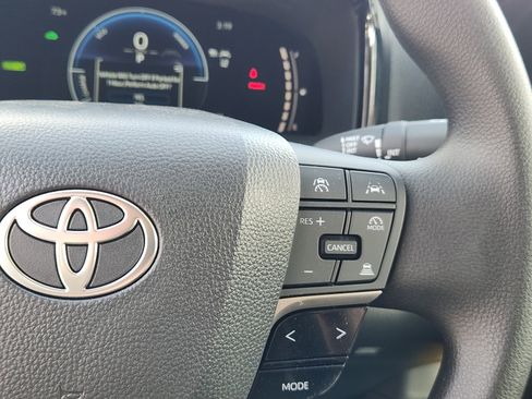 Certified 2025 Toyota Camry LE image 19