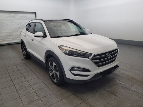 Used 2016 Hyundai Tucson Limited w/ Option Group 03 AWD/4WD image 13