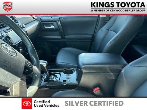 Used 2018 Toyota 4Runner TRD Off-Road Premium AWD/4WD image 11
