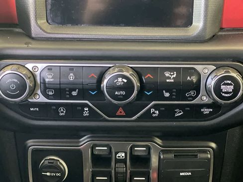 Used 2020 Jeep Wrangler Unlimited Rubicon w/ Uconnect 4C Nav & Sound Group AWD/4WD image 21
