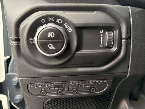New 2026 Jeep Gladiator Sport AWD/4WD image 19