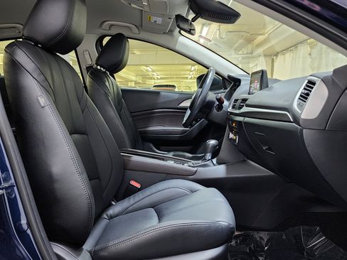 Used 2018 MAZDA MAZDA3 Touring FWD image 23
